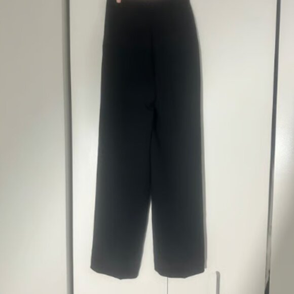 Aritzia Wilfred The Effortless Pant™ - Picture 3 of 3